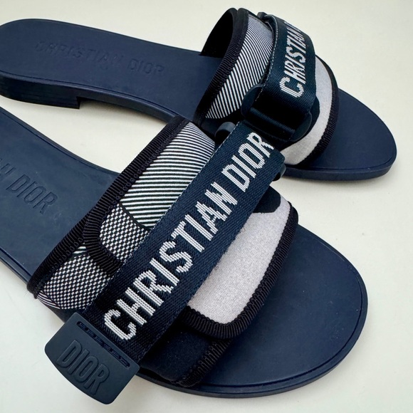 NWOT Dior Dio(r)evolution Slide - Picture 5 of 6